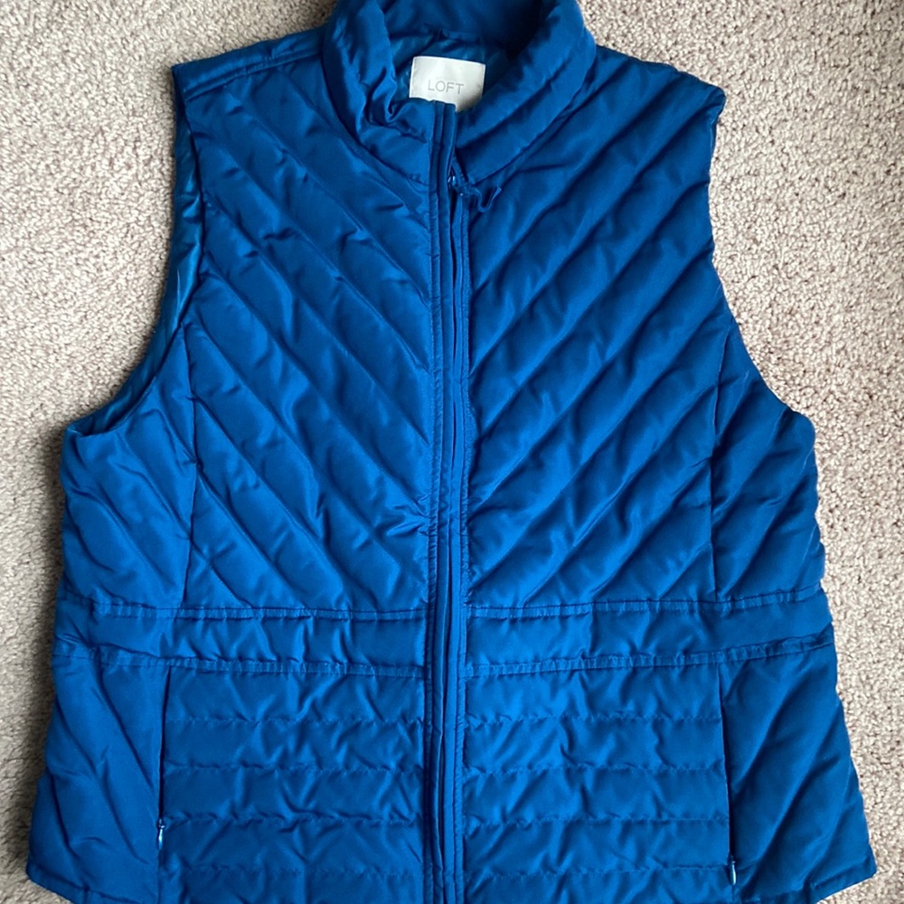 Loft Puffer Vest Size XL